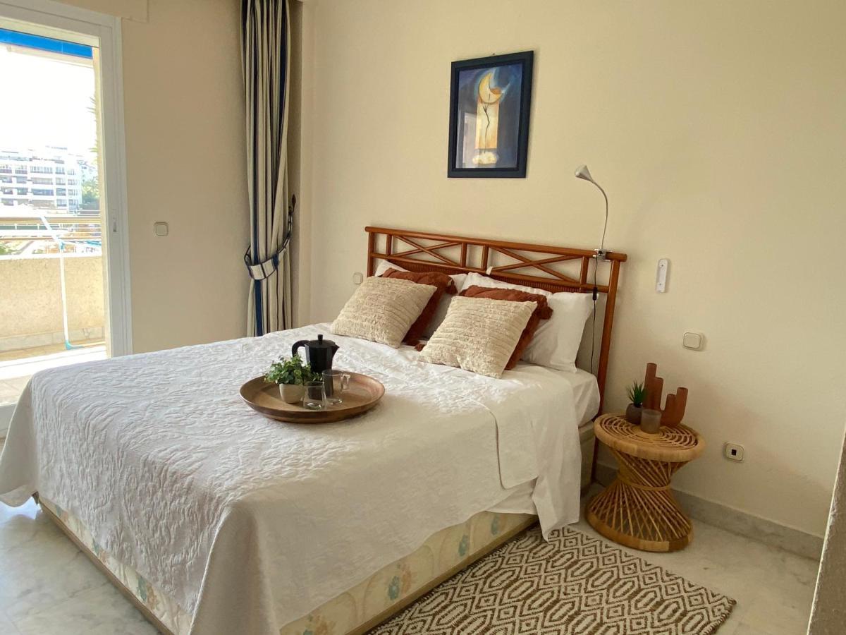 Exclusive Puerto Banus Beach Apartment Free Parking Wifi & Swimming Pool Marbella Esterno foto