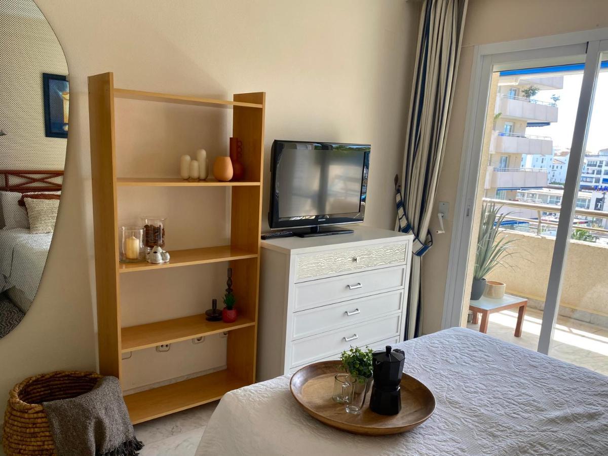 Exclusive Puerto Banus Beach Apartment Free Parking Wifi & Swimming Pool Marbella Esterno foto