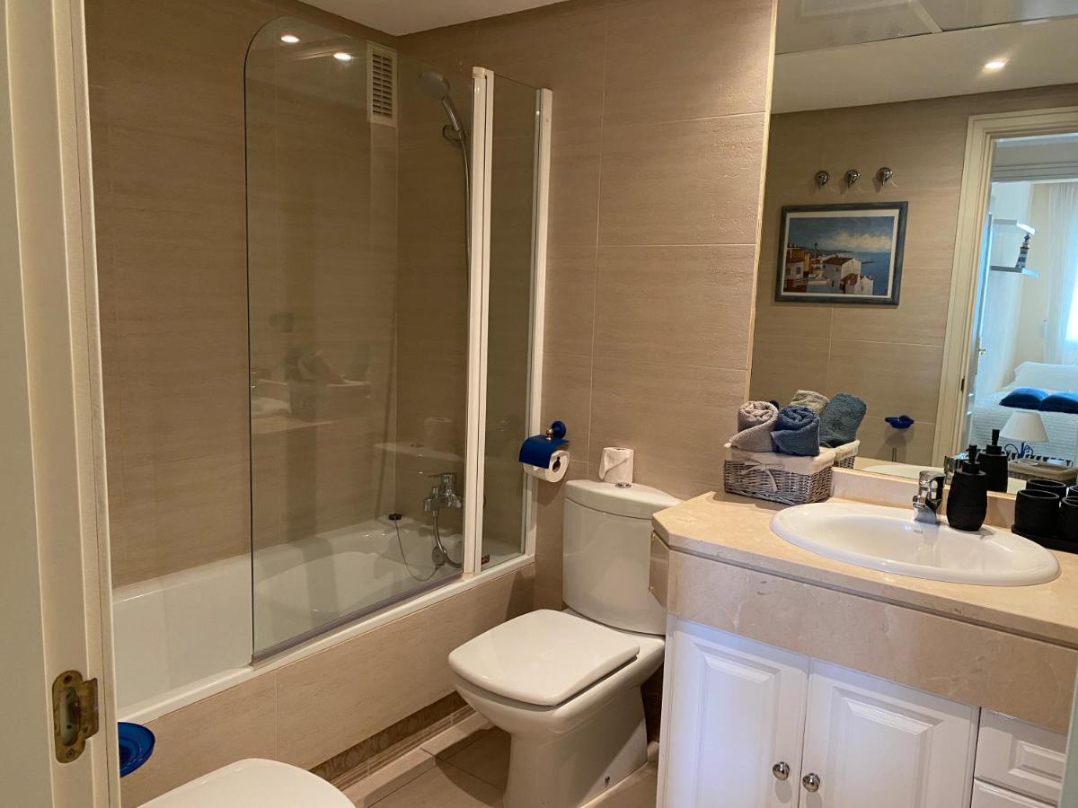 Exclusive Puerto Banus Beach Apartment Free Parking Wifi & Swimming Pool Marbella Esterno foto