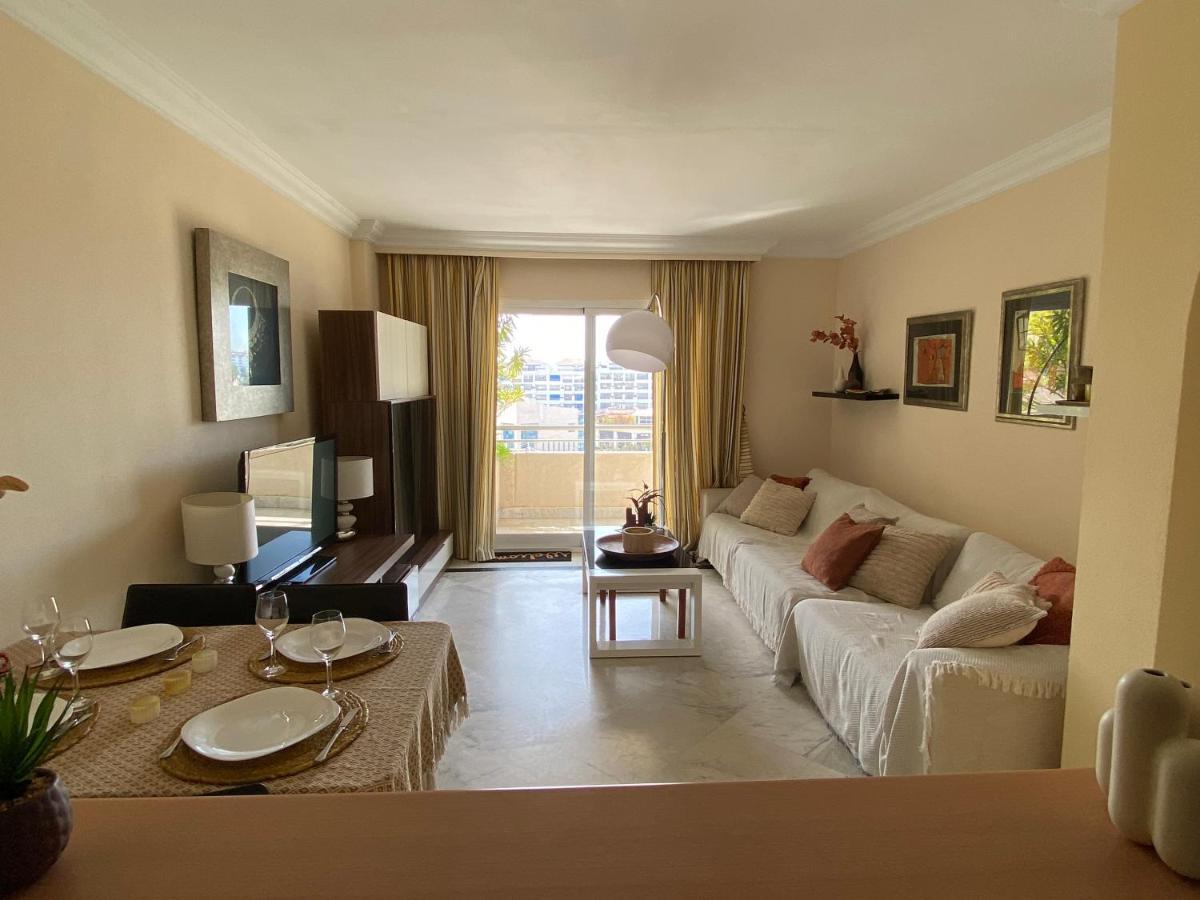 Exclusive Puerto Banus Beach Apartment Free Parking Wifi & Swimming Pool Marbella Esterno foto